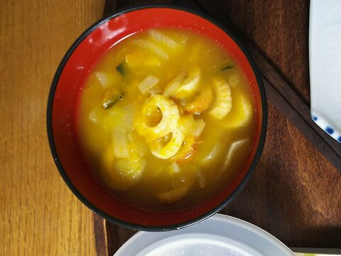 玉ねぎとちくわの黄色いかぼちゃスープ